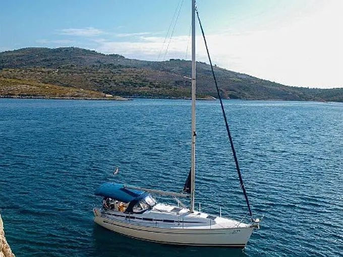 Bavaria 32