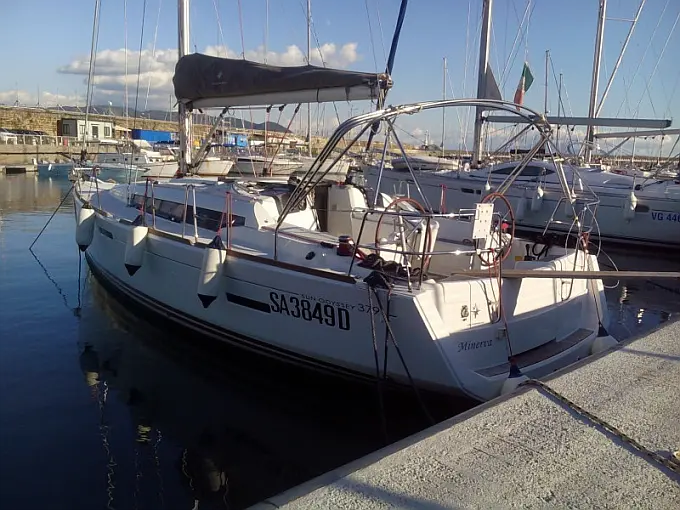 Sun Odyssey 379