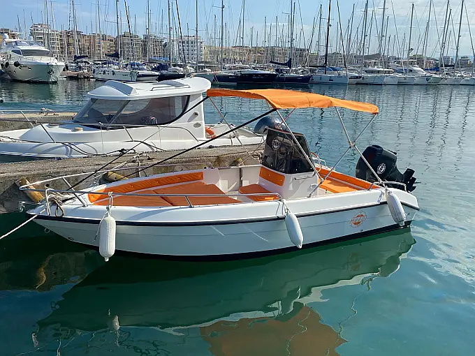 Mano Marine 18