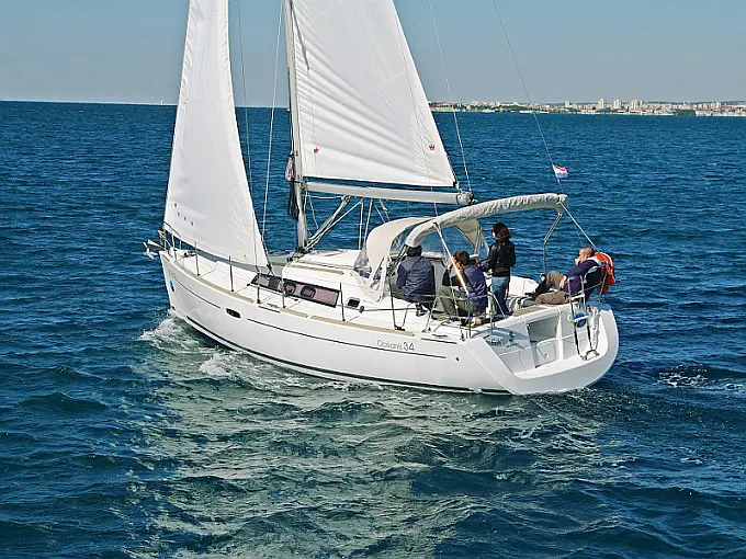 OCEANIS 34