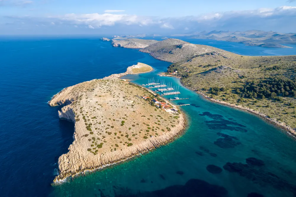 Île de Hvar – Île de Vis (Komiza 17NM)