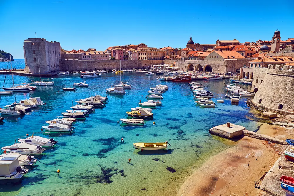 Saint-Tropez à Cannes (18 mn)